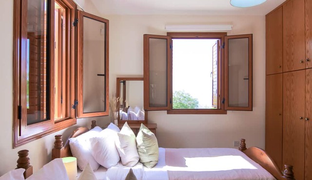 Phaedrus Living Serenity Villa Lysos