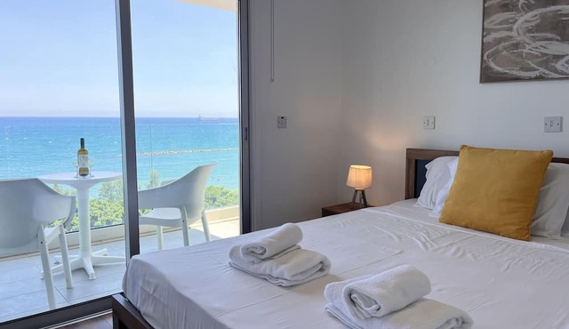 159 LIM - Stay Sea Pearl Apartment in Limassol