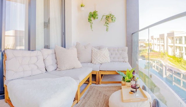 Palmera - Spacious Studio with Pool View in Karşıyaka