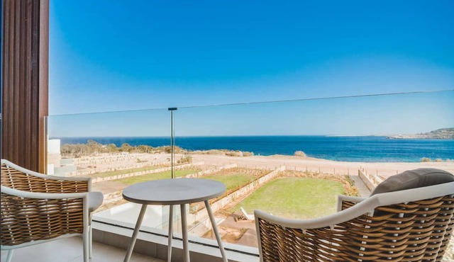 Luxury by the Shore | Villa 1040 in Famagusta