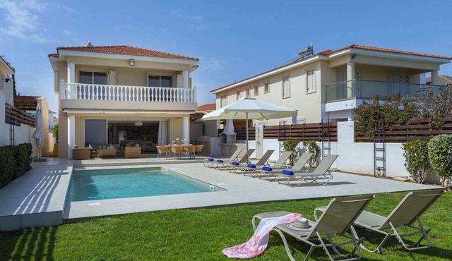 Sweet Tropics Villa in Esentepe in Agios Amvrosios
