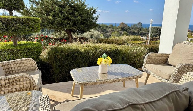 Fully Furnished Apartment in Great Residential Complex in Agios Amvrosios Keryneias