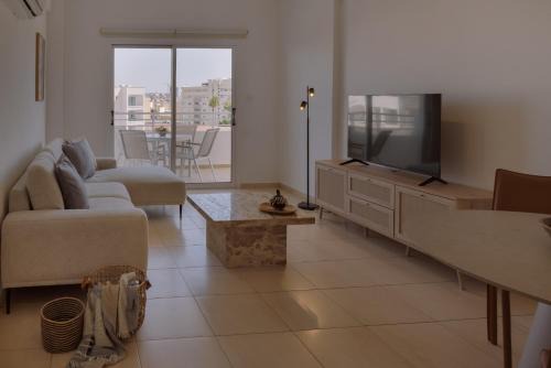 STAY Sunshine City Apartment