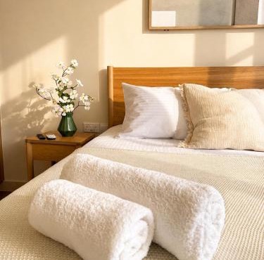 Avalon Gardens A202 - Designer Resort Apartment