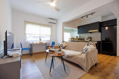 Bright Central Limassol Apartment near the Beach by The Front Desk
