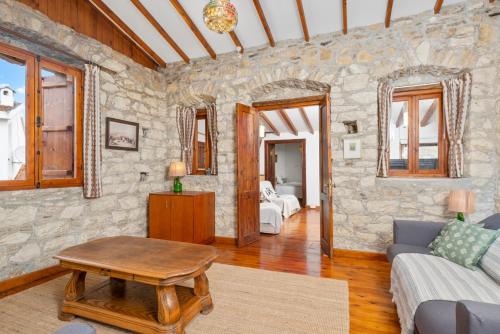Phaedrus Living Lania Traditional Cottage in Lania