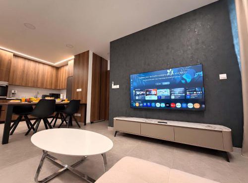 Cecilia Luxury Suite in Kato Lakatamia