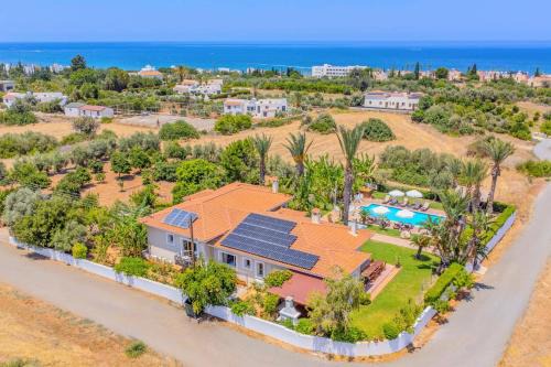 Villa Akamas Bayview by Villa Plus in Lachi