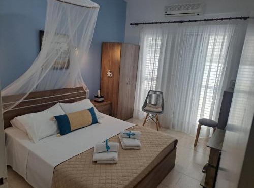House Near The Beach (Militsa & Aggeliki)