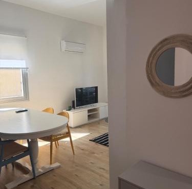 Cozy Corner 2 bedroom apartment in Limassol in Aglantzia