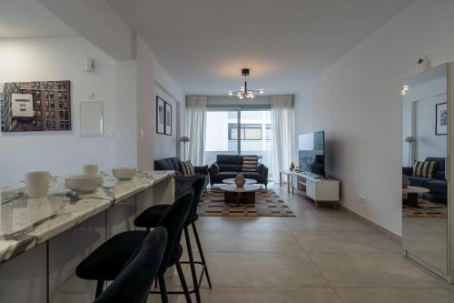 Central 2BR with Balcony in Limassol Old Town