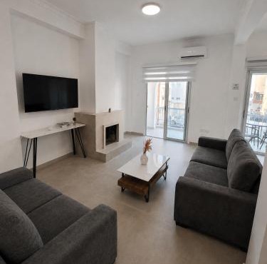 Maestro Ermou House