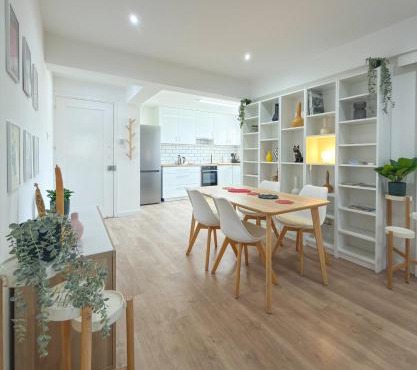 Modern 2BR Retreat in Central Nicosia Sleeps 4