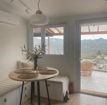 House of Light, Mountain Retreat