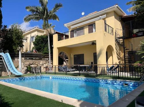 Tala Heights Luxury 3Bedroom Villa- Private Pool, Garden & Sunset Views