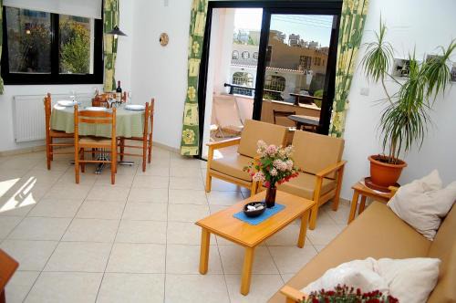Kissonerga Apartment