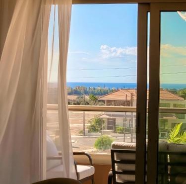 Maison Lazarus - Serene SeaView Luxe Apt Close to Larnaca & Ayia Napa