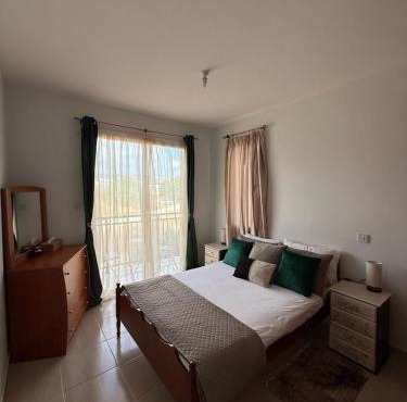 Quiet 2BR Flat in Kissonerga