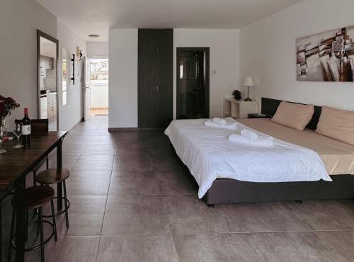 Nissi Avenue 64 Studio 1 - Luxcyservices