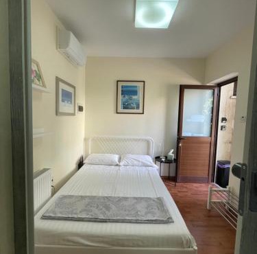 Yard room with private entrance