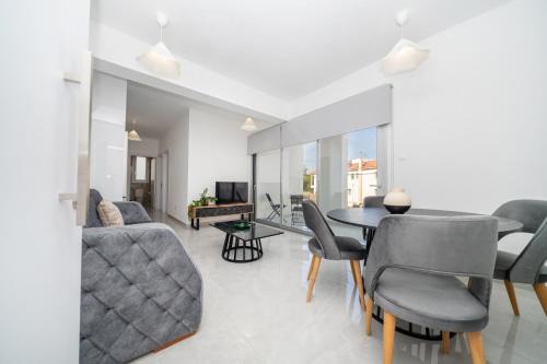New 2 bedroom flat in Aglantzia