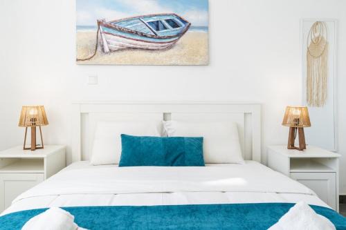 Azoria - Stylish 1-BR Apartment & Balcony in Kiti
