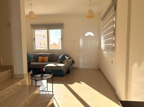 Lovely holiday home,Kapparis,2 swimming pools,Wifi in Paralimni