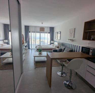 Caesar Blue Studio Sea View Apartment
