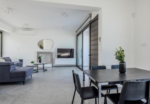 Esprit Seabreeze Villa 13 in Neo Chorio