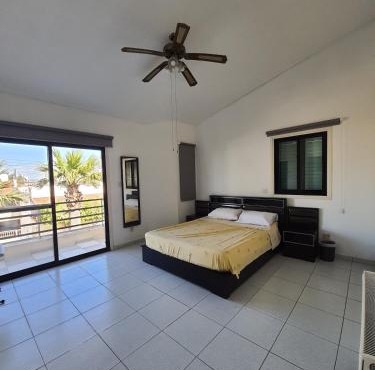 Bright and Cozy 2-Bedroom Apartment in Strovolos