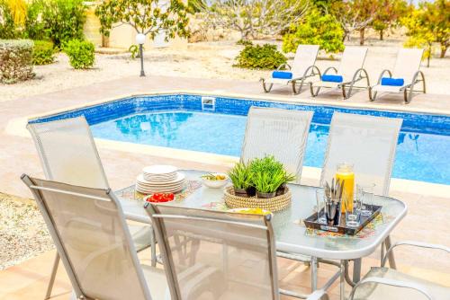 Villa Lime Tree