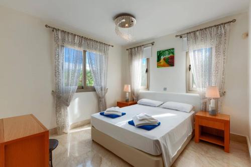 Villa Pandora Limni by Villa Plus