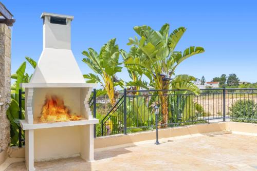 Villa Antria by Villa Plus in Peyia