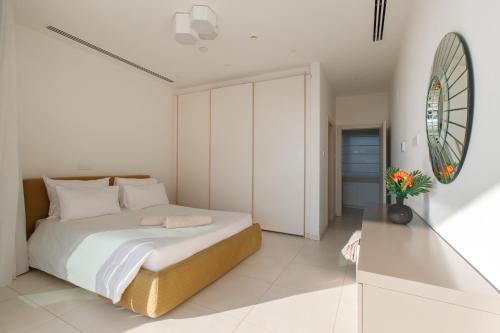 Vivo Mare Beachfront Villas - Emerald