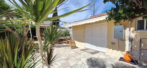 Lydia's Sea View - 2 bed House