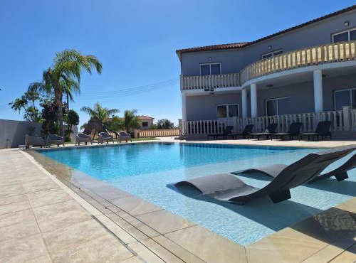 Grand villa Lynn seaview Ayia Napa