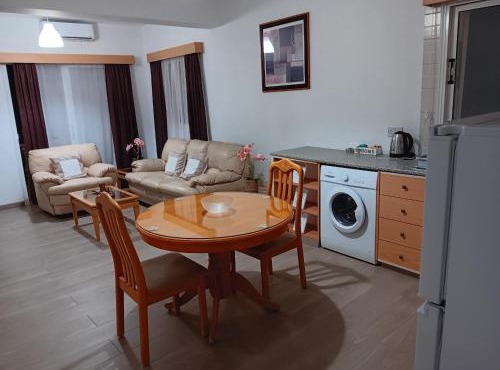 Pari's Holiday apartments-Paphos
