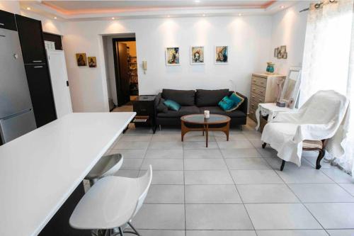 Central cozy apt in quiet area in Engomi
