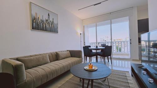 STAY Cosmo City Suites