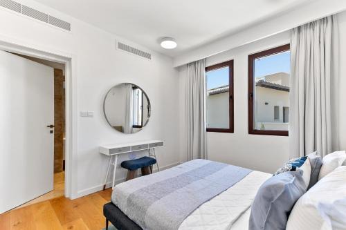 Stunning Villa UV09 Oniro with Sea Views, Aphrodite Hills