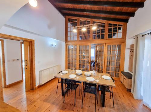 Mountains Retreat Rooms & Suites