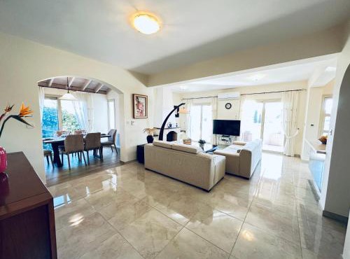 Beach Villa Elena