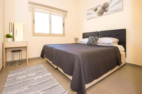 Bowker Apartment