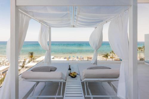 Flamingo Paradise Beach Hotel - Adults Only