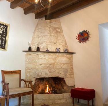 DROUSHIA CORNER HOUSE