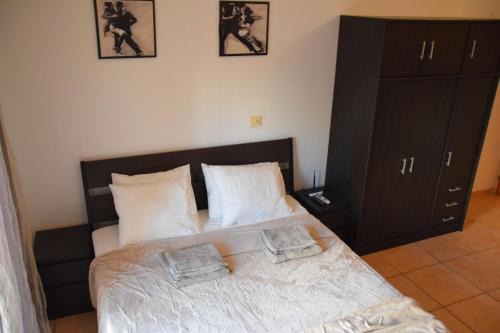 Raise Cosy Studio with pool in Limassol